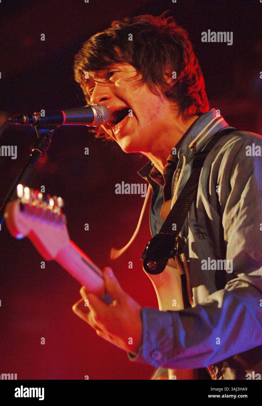 1 mars 2006 - Hambourg, États-Unis - Arctic Monkeys en concert à grosse Freiheit à Hambourg le 01.03.2006. Photo de Ruebenberg/face à face/AdMedia (crédit image : © Ruebenberg/AdMedia via ZUMA Wire) Banque D'Images 1 mars 2006 - Hambourg, États-Unis - Arctic Monkeys en concert à grosse Freiheit à Hambourg le 01.03.2006. Photo de Ruebenberg/face à face/AdMedia (crédit image : © Ruebenberg/AdMedia via ZUMA Wire) Banque D'Images