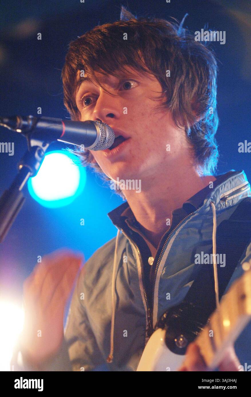 1 mars 2006 - Hambourg, États-Unis - Arctic Monkeys en concert à grosse Freiheit à Hambourg le 01.03.2006. Photo de Ruebenberg/face à face/AdMedia (crédit image : © Ruebenberg/AdMedia via ZUMA Wire) Banque D'Images 1 mars 2006 - Hambourg, États-Unis - Arctic Monkeys en concert à grosse Freiheit à Hambourg le 01.03.2006. Photo de Ruebenberg/face à face/AdMedia (crédit image : © Ruebenberg/AdMedia via ZUMA Wire) Banque D'Images
