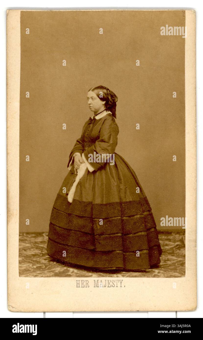 Ce portrait vers 1860 de la reine Victoria, par John Jabez Edwin Mayall, la présente comme une jeune reine au cours des premières années de son règne. L'image capture sa présence royale dans une période d'histoire britannique importante. Banque D'Images