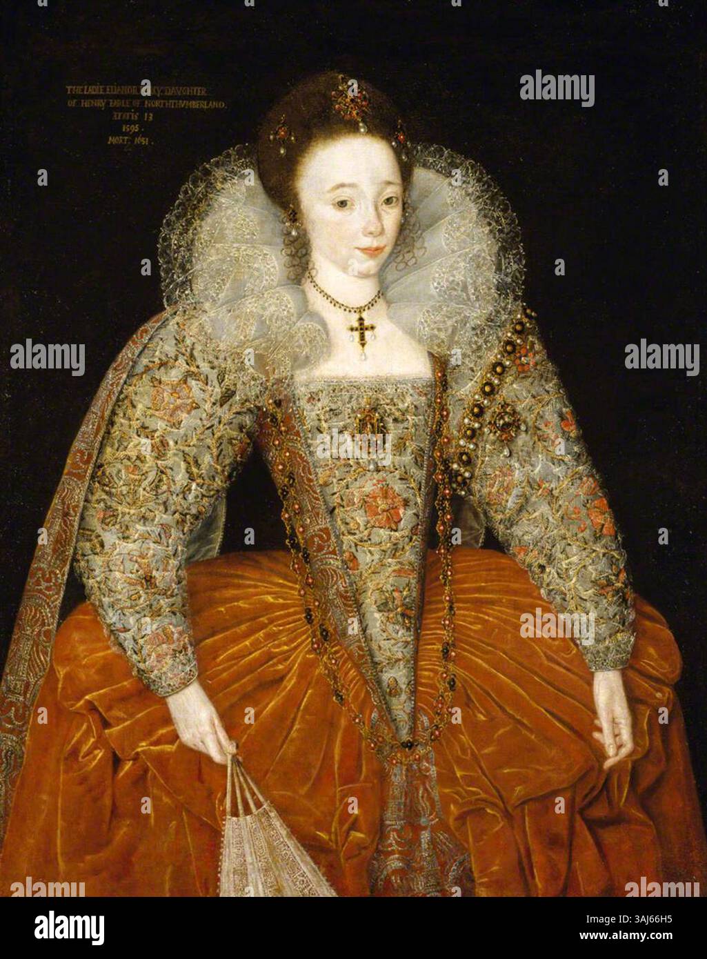 Ce portrait de Lady Eleanor Percy, âgée de 13 ans, plus tard connue sous le nom de Lady Powis, en 1595, est une peinture à l'huile réalisée par un artiste anglais anonyme. Il la capture dans une tenue de jeunesse à la fin du XVIe siècle. Banque D'Images