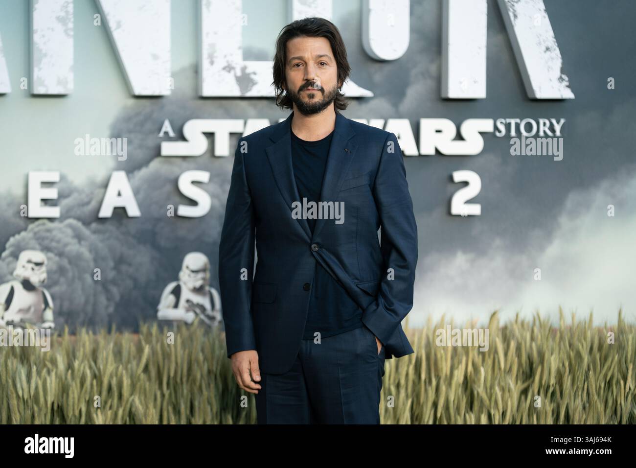 LONDRES, ANGLETERRE - 10 AVRIL : Diego Luna assiste à la deuxième saison britannique 'Andor' Sneak Peek à Lightroom le 10 avril 2025 à Londres, Angleterre. (Photo de LounisPhotography / Alamy News) Banque D'Images