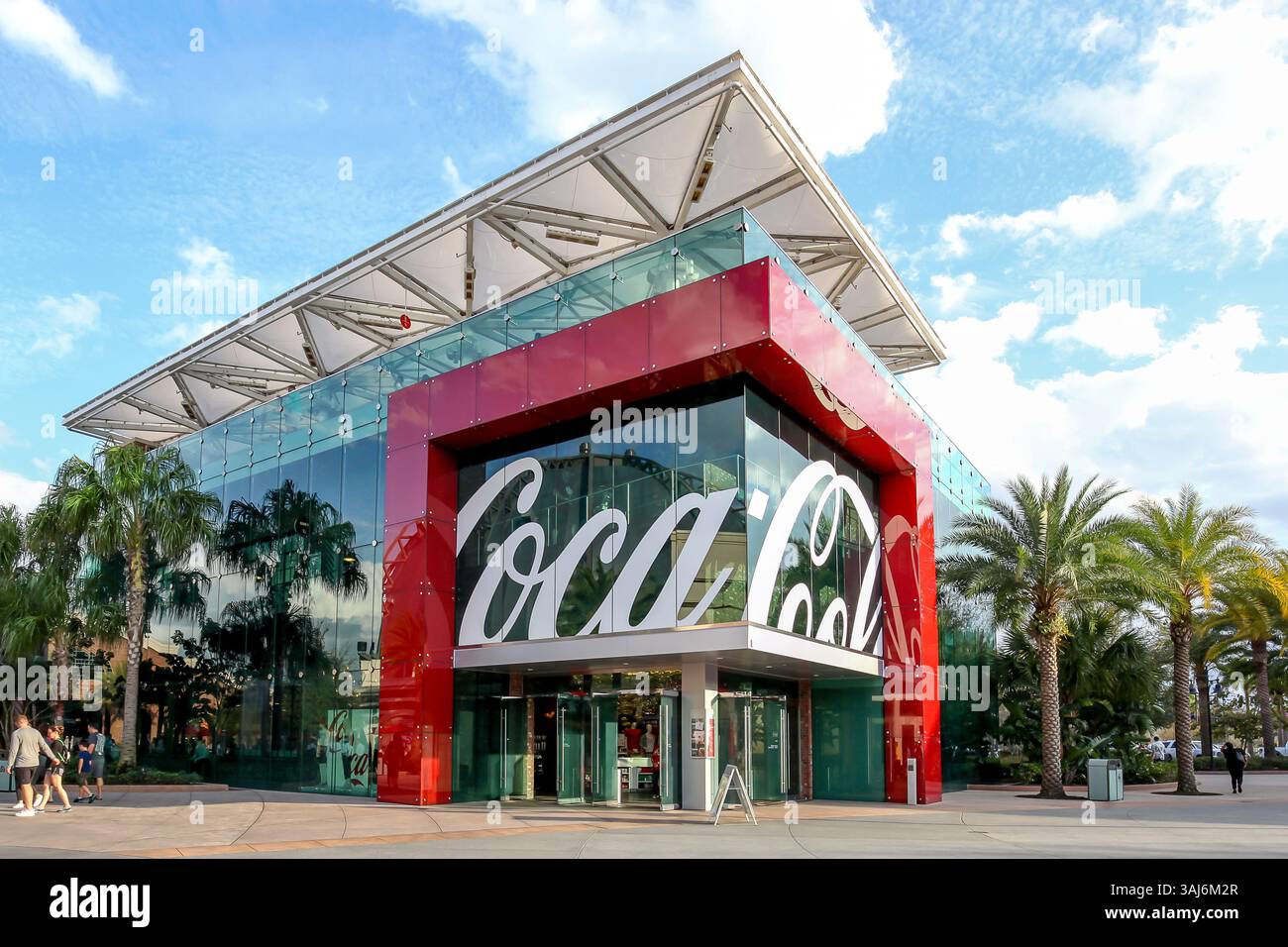 Orlando, Floride, États-Unis- 19 février 2020 : un magasin Coca-Cola à Disney Springs à Orlando, Floride Banque D'Images