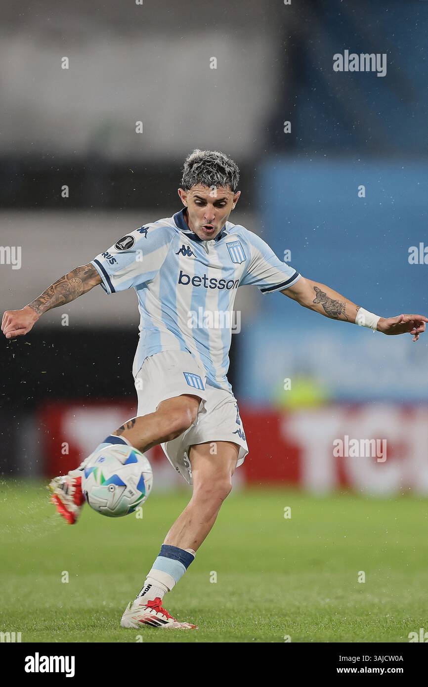 Avellaneda, Argentine – 10 avril 2025 : Racing Club a subi une défaite de 0-2 contre l'Atlético Bucaramanga, de Colombie, lors d'un match en phase de groupes de la Copa Libertadores à l'Estadio Presidente Perón. La partie Argentine a été incapable de percer la défense colombienne, tandis que les visiteurs ont capitalisé sur leurs chances d'obtenir une victoire historique à l'extérieur. (Crédit : UNAR AGENCY) Banque D'Images