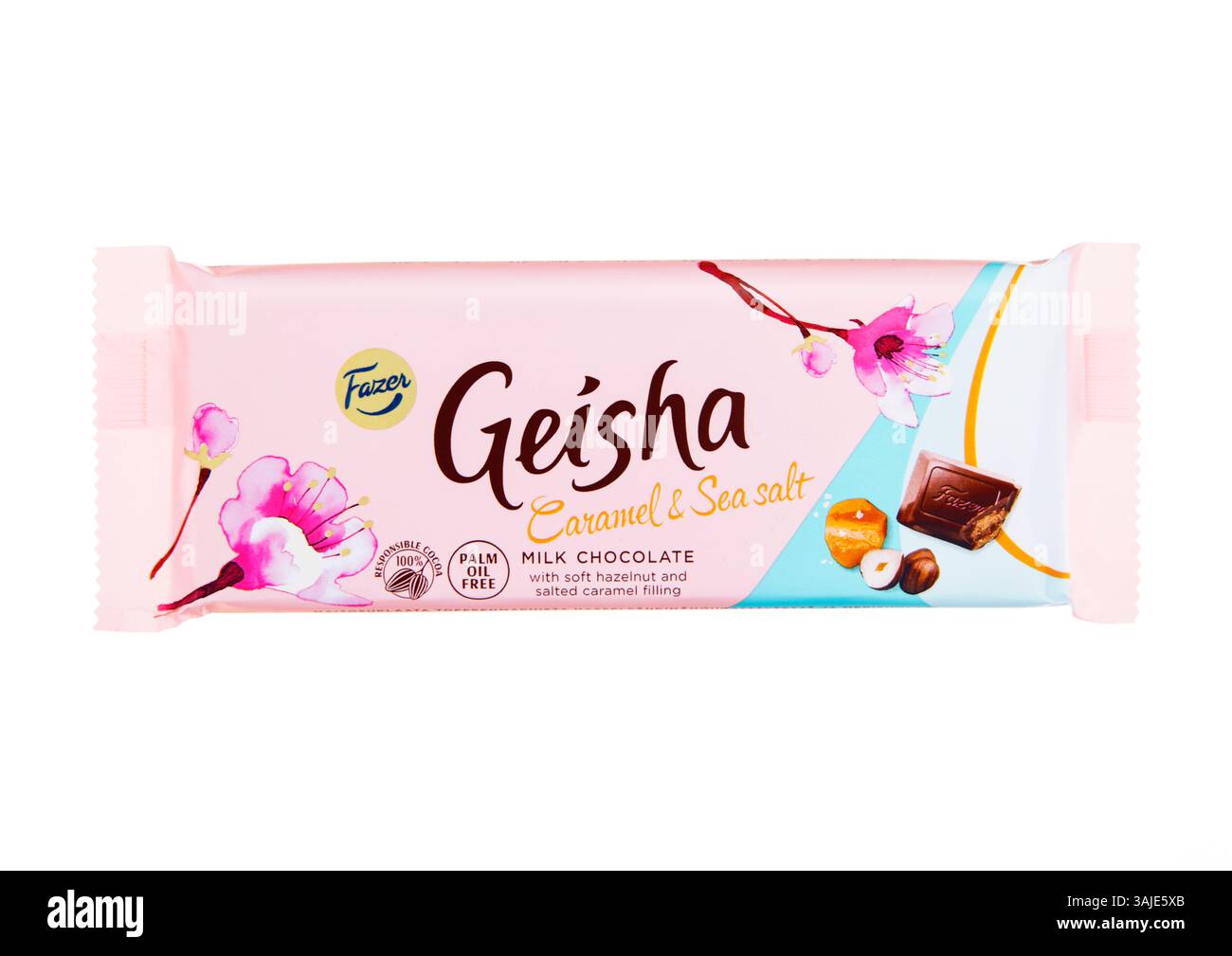 LONDRES, Royaume-Uni - 09 DÉCEMBRE 2024 : Grande barre de chocolat au lait Geisha avec caramel salé sur blanc. Banque D'Images