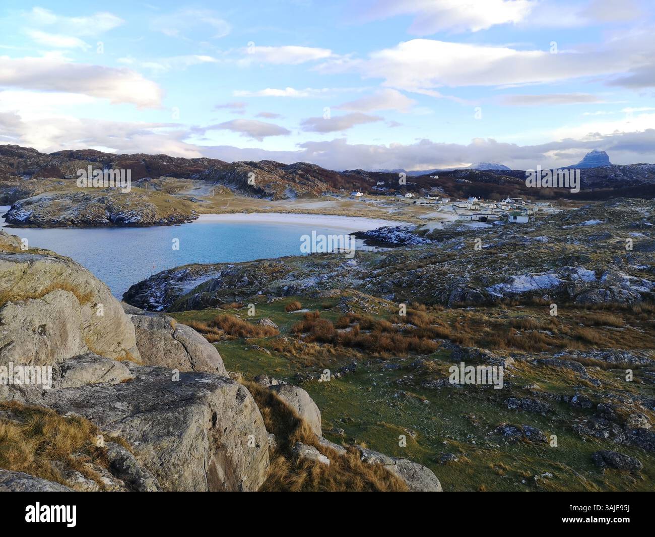 Achmelvich Beach près de Lochinver Assynt Écosse sur la côte nord 500 - Image de stock capturée avec un smartphone