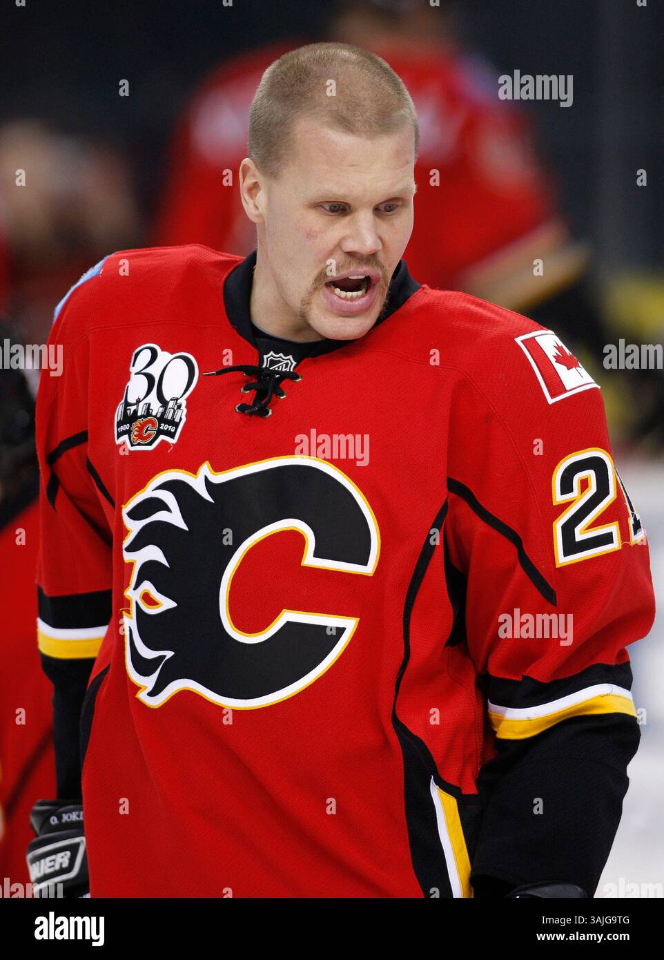 28 déc. 2009 - Calgary, Alberta, Canada - photo de profil de joueur de la LNH sur Olli Jokinen des Flames de Calgary lors d'un récent match à Calgary. (Crédit image : © Larry MacDougal via ZUMA Wire) Banque D'Images
