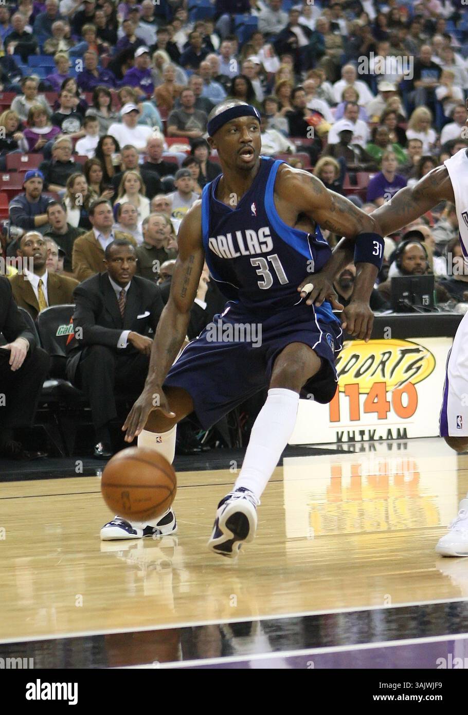 29 novembre 2008 : #31 Jason Terry des Dallas Mavericks en action contre les Sacramento Kings à l'Arco Arena de Sacramento, Californie. Les Mavericks ont battu les Kings 101 - 78.(image crédit : © Greg Ashman/Cal Sport Media) Banque D'Images