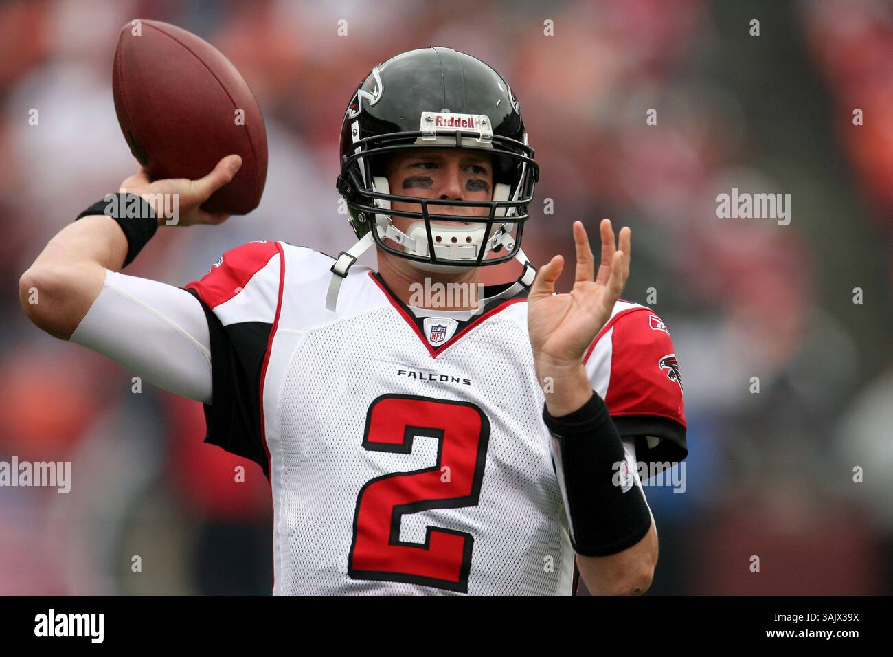 Quarterback Matt Ryan des Falcons d'Atlanta lors du match divisionnaire NFC West avec les 49er's.. Les Falcons ont mis en déroute le 49er's 45-10 au Bill Walsh Field à San Francisco, CA, le 11 octobre 2009.(image crédit : © John Pyle/Cal Sport Media/ZUMA Press) Banque D'Images
