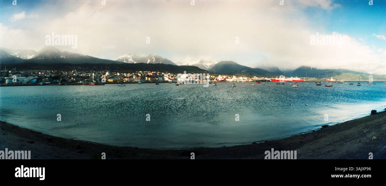 Vue sur la ville d'Ushuaia, province de Tierra del Fuego, Patagonie, Argentine Banque D'Images