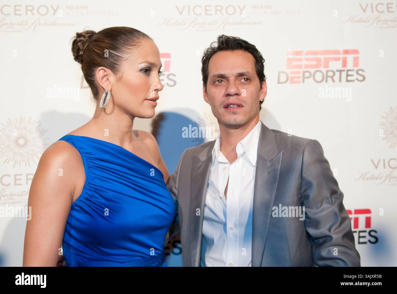 Oct 11, 2009 - Miami, Floride, États-Unis - L'actrice, chanteuse JENNIFER LOPEZ alias J-LO, également productrice de disques, danseuse, créatrice de mode et productrice de télévision, avec le chanteur américain et latin Grammy, auteur-compositeur, l'acteur MARC ANTHONY à l'ESPN Deportes et Viceroy Miami célébration de bienvenue pour les propriétaires latino des Miami Dolphins à l'hôtel Viceroy à Miami. (Crédit image : © Mitchell Zachs/ZUMA Press) Banque D'Images