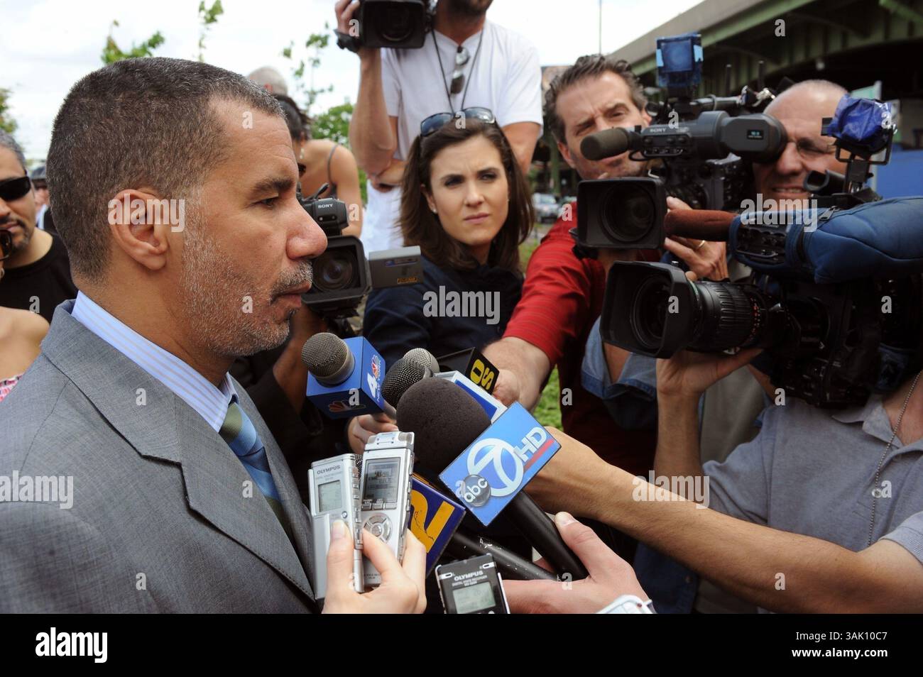 30 mai 2009 - Manhattan, New York, États-Unis - discours du gouverneur DAVID PATERSON. Le maire Michael Bloomberg et le gouverneur David Paterson sont sur place pour l'ouverture du West Harlem Piers Park près de la 125th Street sur le West Side de Manhattan. (Crédit image : © Bryan Smith/ZUMA Press) RESTRICTIONS : * droits de SORTIE DES journaux de New York * Banque D'Images