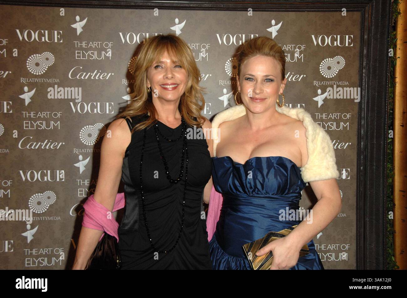 Art of Elysium annonce le 2e Gala annuel de la cravate noire, qui a lieu au Vibiana de Los Angeles en Californie,.01/10/09.photo : David Longendyke-Globe photos inc.Â©2009.image :Rosanna Arquette,Patricia Arquette.K60785DL.(crédit image : © Barry Talesnick/Globe photos/ZUMAPRESS.com) Banque D'Images