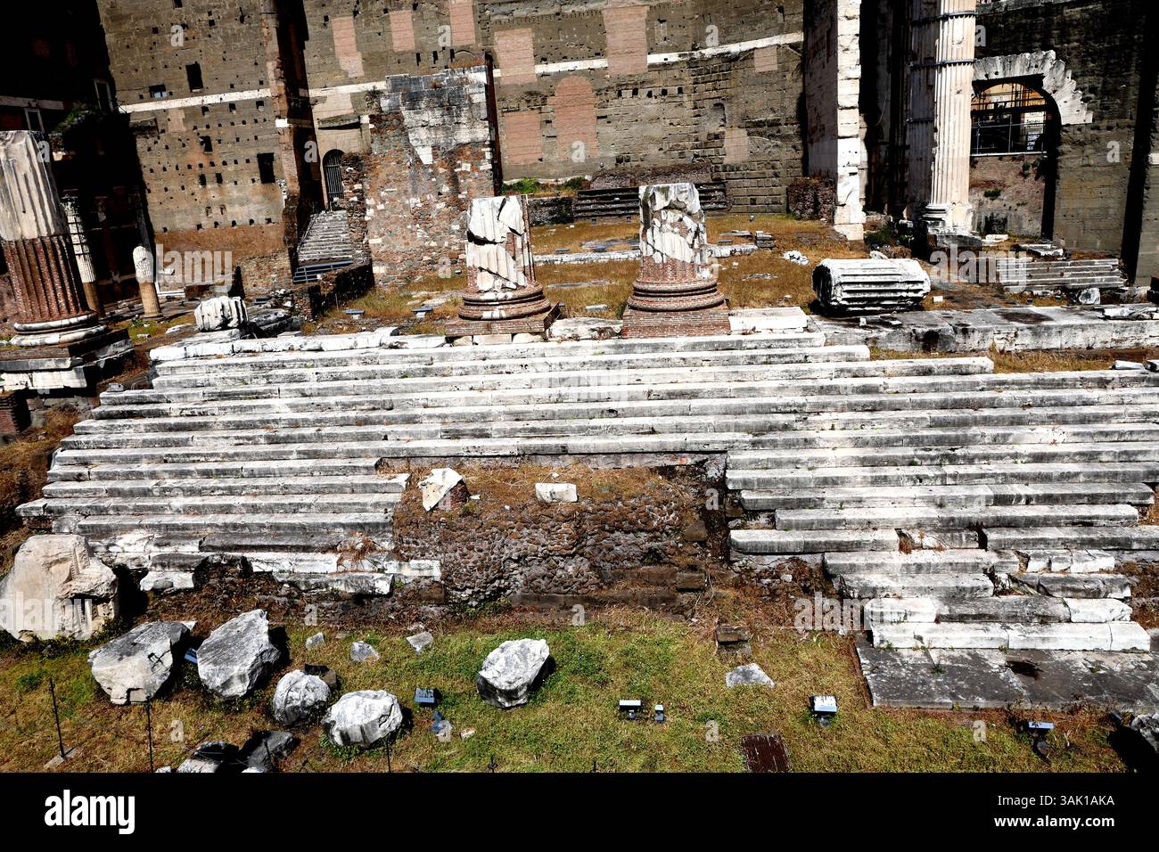Ruines historiques dans le Forum romain à Rome Italie Banque D'Images