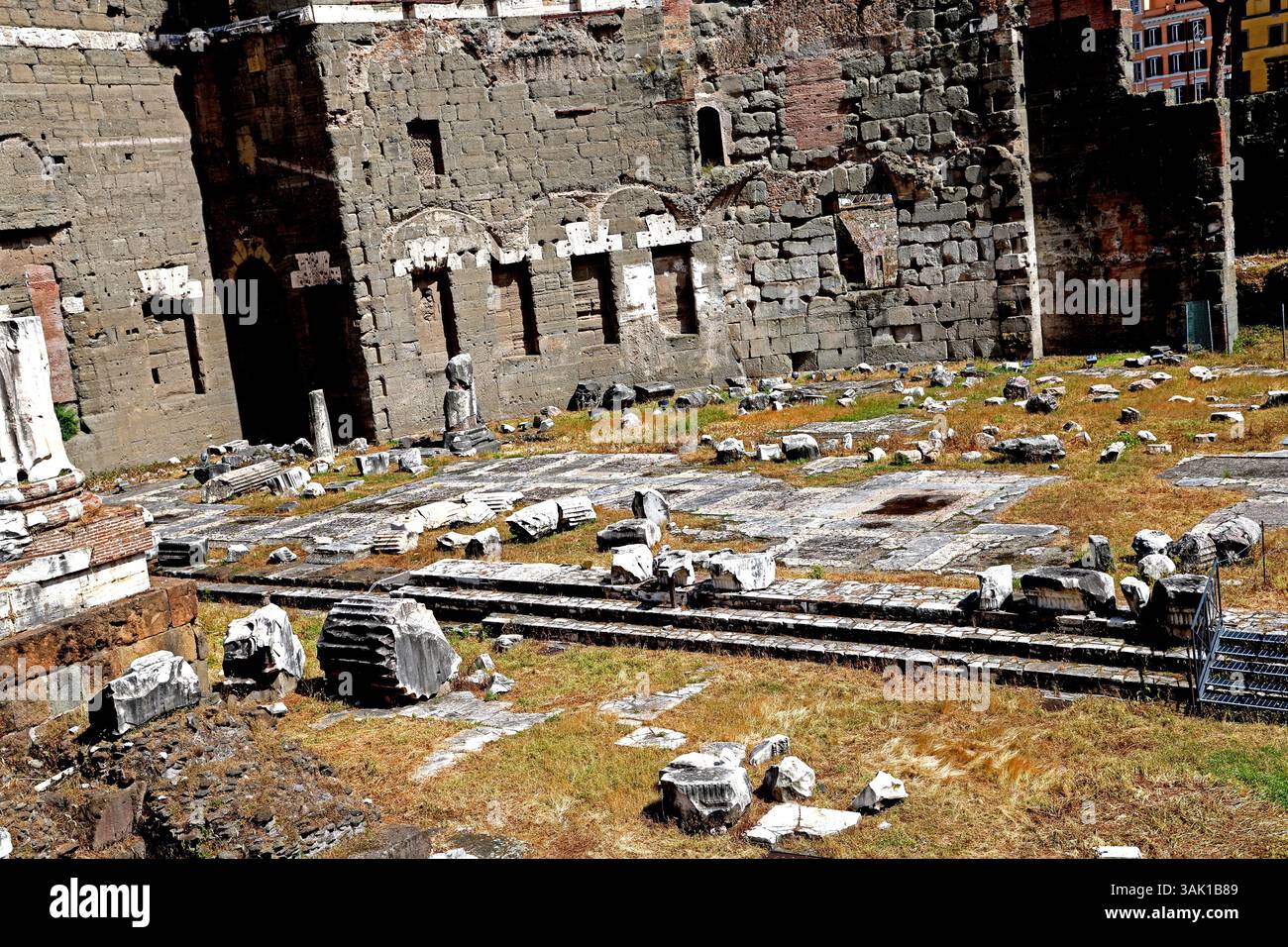 Ruines historiques dans le Forum romain à Rome Italie Banque D'Images