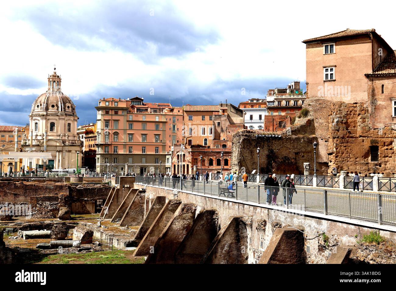 Ruines historiques dans le Forum romain à Rome Italie Banque D'Images