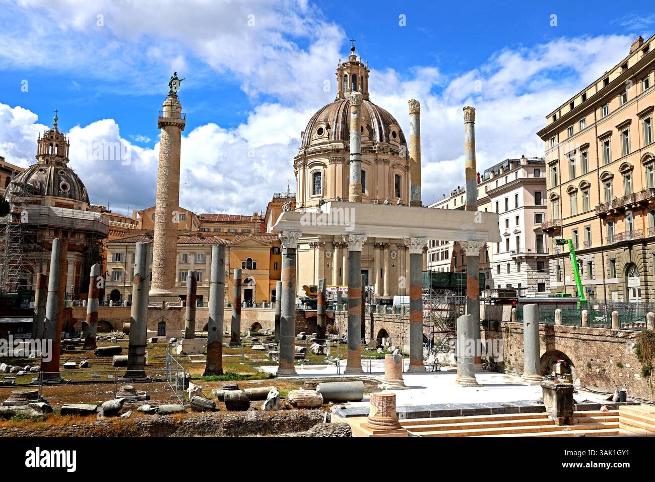 Ruines historiques dans le Forum romain à Rome Italie Banque D'Images