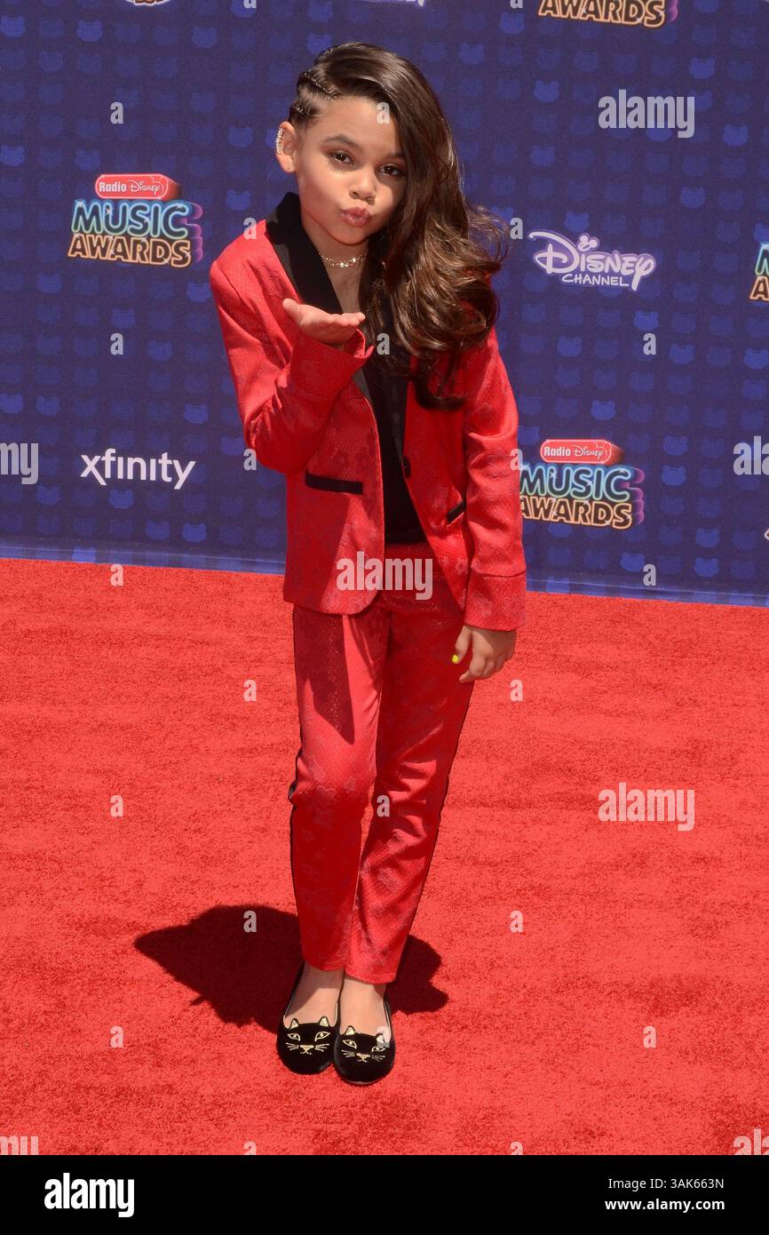 29 avril 2017 - Los Angeles, CA, USA - LOS ANGELES - APR 29 : Ariana Greenblatt aux Radio Disney Music Awards 2017 au Microsoft Theater le 29 avril 2017 à Los Angeles, CA (image crédit : © hPa/Newscom via ZUMA Press) Banque D'Images