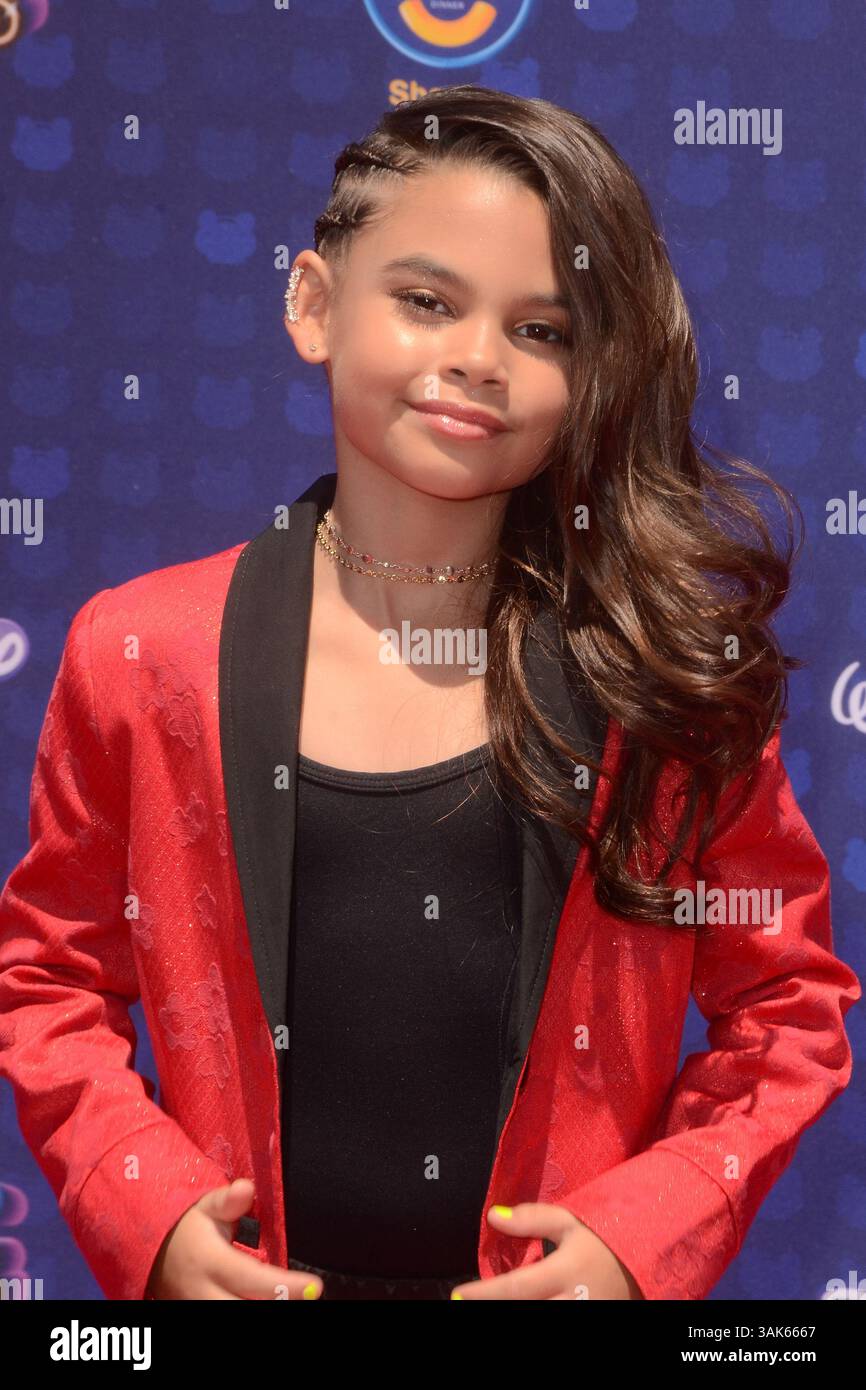 29 avril 2017 - Los Angeles, CA, USA - LOS ANGELES - APR 29 : Ariana Greenblatt aux Radio Disney Music Awards 2017 au Microsoft Theater le 29 avril 2017 à Los Angeles, CA (image crédit : © hPa/Newscom via ZUMA Press) Banque D'Images