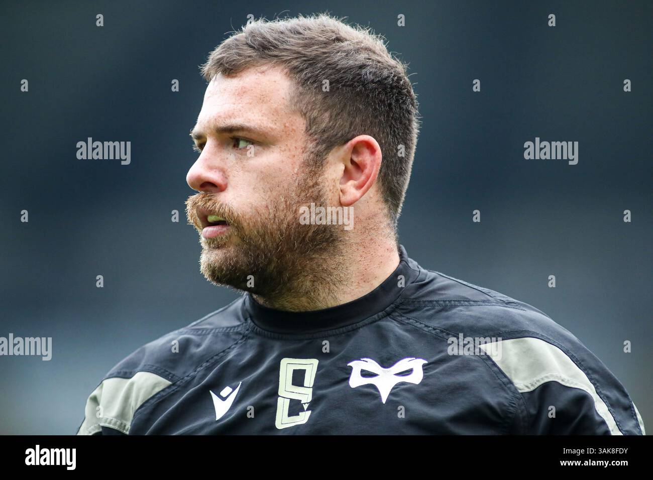Swansea, pays de Galles, Royaume-Uni. 12 avril 2025. Morgan Morris d'Ospreys WARMAK-Up, avant le match de l'EPCR Challenge Cup entre Ospreys et Lyon Olympique universitaire au stade Swansea.com. Crédit Glitch images/Alamy Live news Banque D'Images