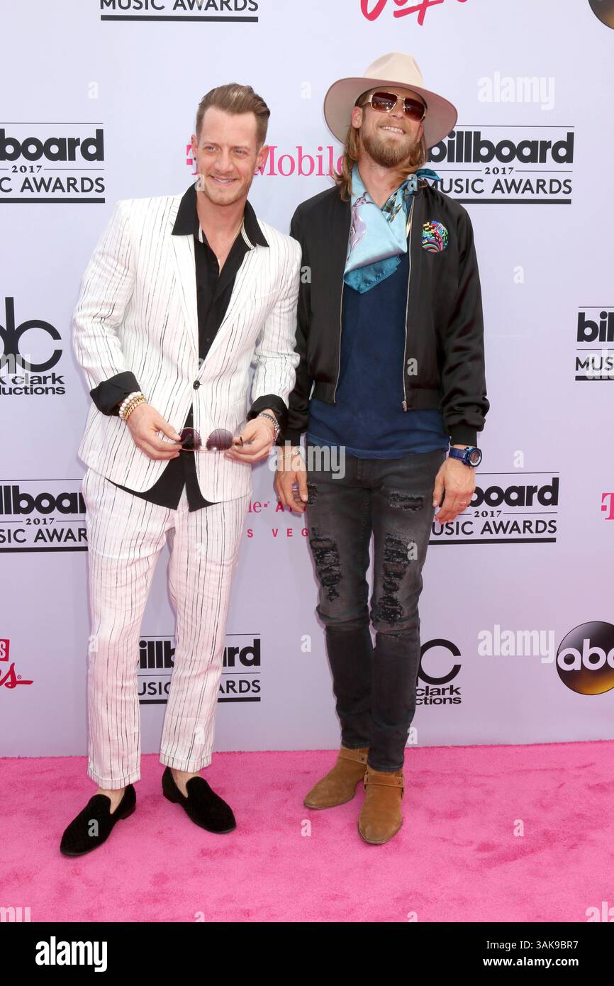 21 mai 2017 - Las Vegas, NV, USA - LAS VEGAS - 21 MAI : Florida Georgia Line, Tyler Hubbard, Brian Kelley aux Billboard Music Awards 2017 - arrivées à la T-Mobile Arena le 21 mai 2017 à Las Vegas, NV (crédit image : © Kathy Hutchins/Newscom via ZUMA Press) Banque D'Images