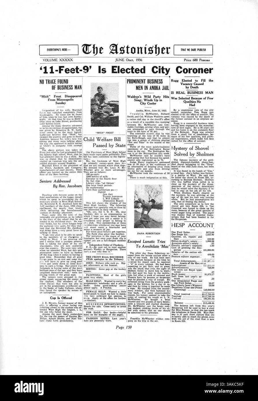 Cet annuaire de 1922 de West High School met en lumière les élèves, les enseignants, les clubs, l’athlétisme et les événements importants de l’année scolaire 1921-1922/09. Il offre un aperçu de la vie étudiante, des activités éducatives et de la participation communautaire. Banque D'Images