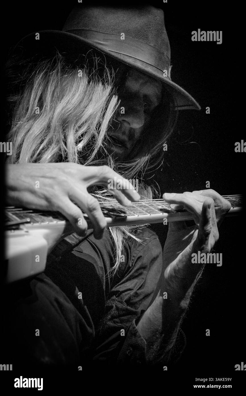 11 mai 2017 - Orillia, Ontario, Canada - le groupe de glam-rock Ameracan Poison a joué en tête d'affiche au Casino Rama, Ontario, Canada. Membres du groupe : BRET MICHAELS, RIKKI ROCKETT, BOBBY DALL, C.C. DEVILLE (crédit image : © Igor Vidyashev via ZUMA Wire) Banque D'Images