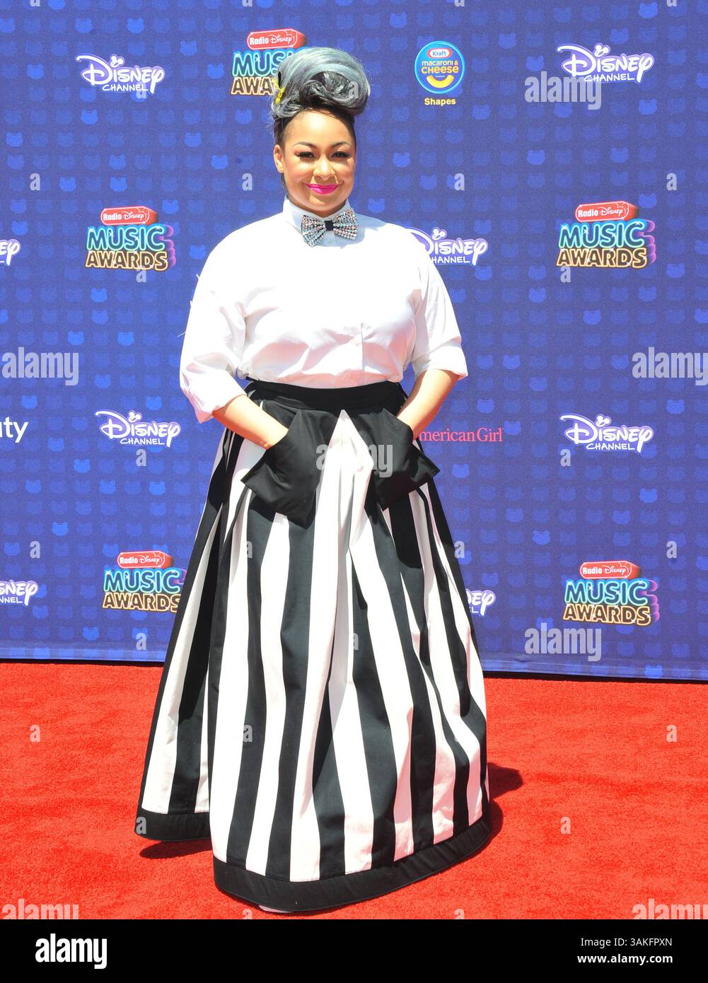 29 avril 2017 - Los Angeles, CA, États-Unis - Raven Symone arrive aux Radio Disney Music Awards 2017 le 29 avril 2017 à Los Angeles, Californie (image crédit : © Peter West/Ace Pictures via ZUMA Press) Banque D'Images