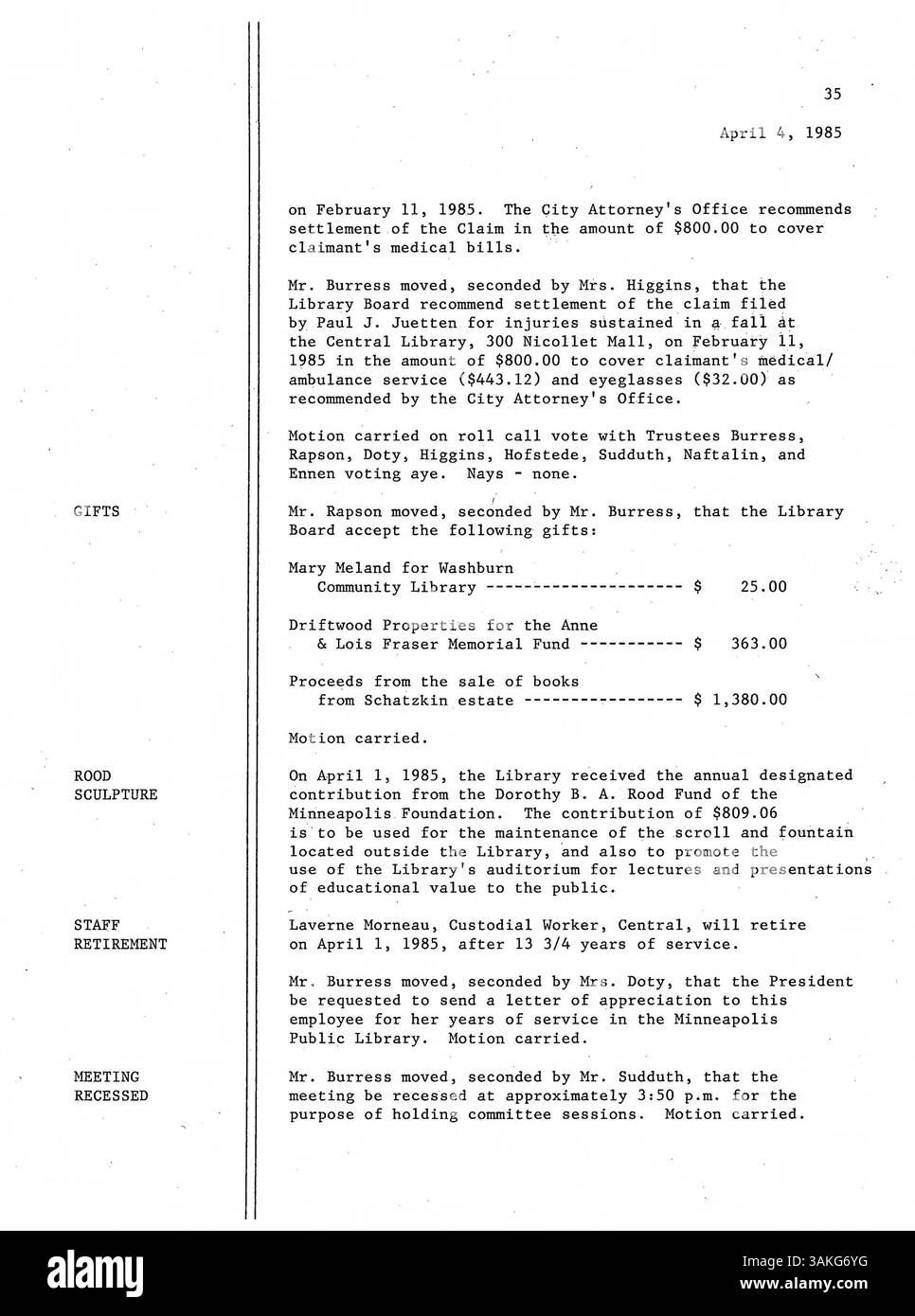 Procès-verbal de la réunion du conseil d'administration de la Bibliothèque publique de Minneapolis en 1985, décrivant les décisions sur les activités de la bibliothèque et les initiatives futures en matière de services. Banque D'Images