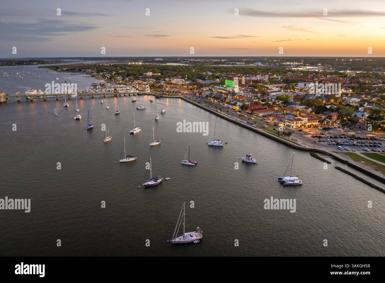 Vue aérienne de Augustine, vieille ville en Floride. Architecture américaine la nuit Banque D'Images