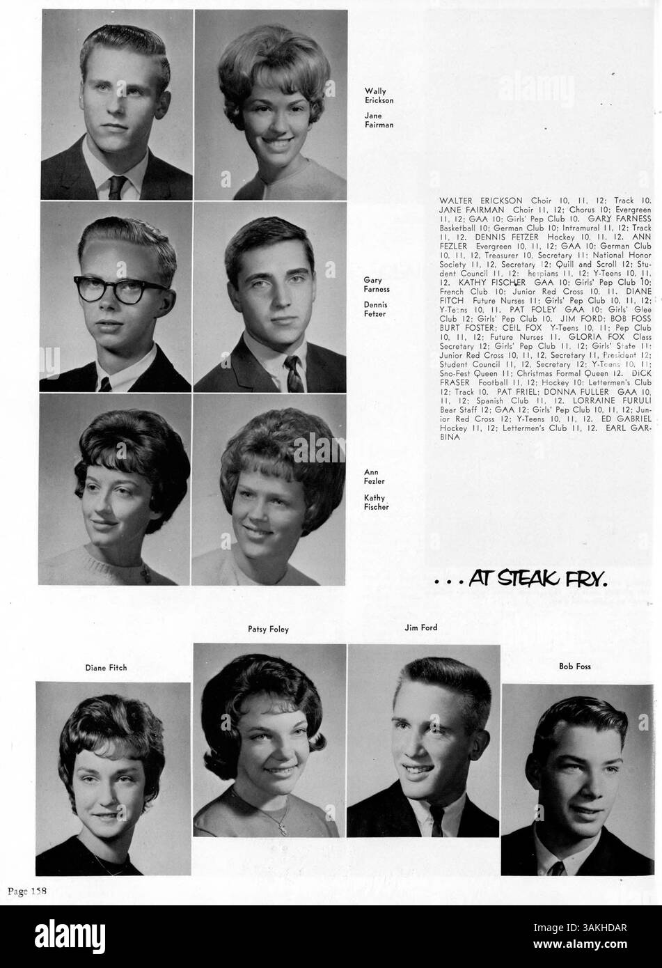 L'annuaire de l'école secondaire Bloomington de 1963 recense les diverses activités et réalisations scolaires des élèves tout au long de l'année scolaire 1962-1963, mettant en évidence les clubs, les événements sportifs et les occasions à l'échelle de l'école. Banque D'Images
