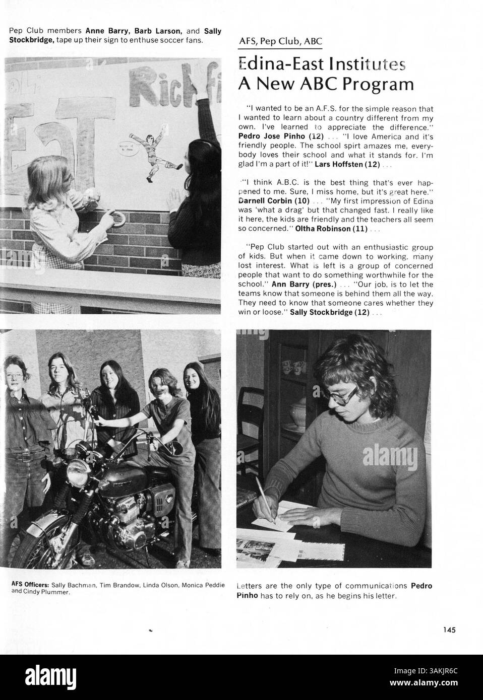 Cet annuaire 1973 de l'Edina East High School capture l'année scolaire à travers des photos d'étudiants et de professeurs, des faits saillants du club et des réalisations d'équipes sportives, documentant l'année scolaire 1972-1973. Banque D'Images