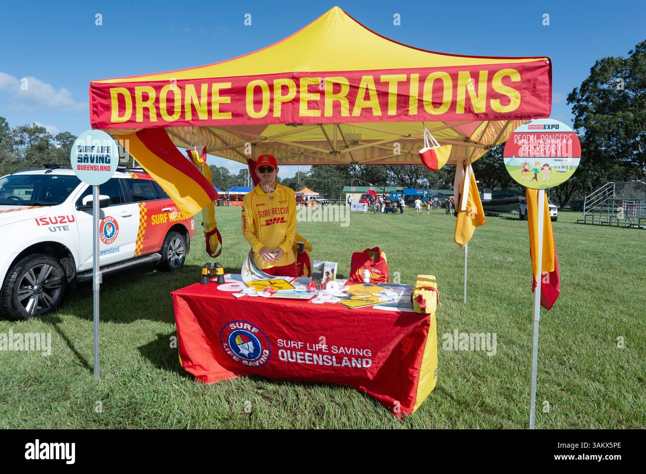 Arrêt des opérations de drones de sauvetage Surf à l'exposition des services d'urgence à Woodford, 2025, Queensland, Australie Banque D'Images