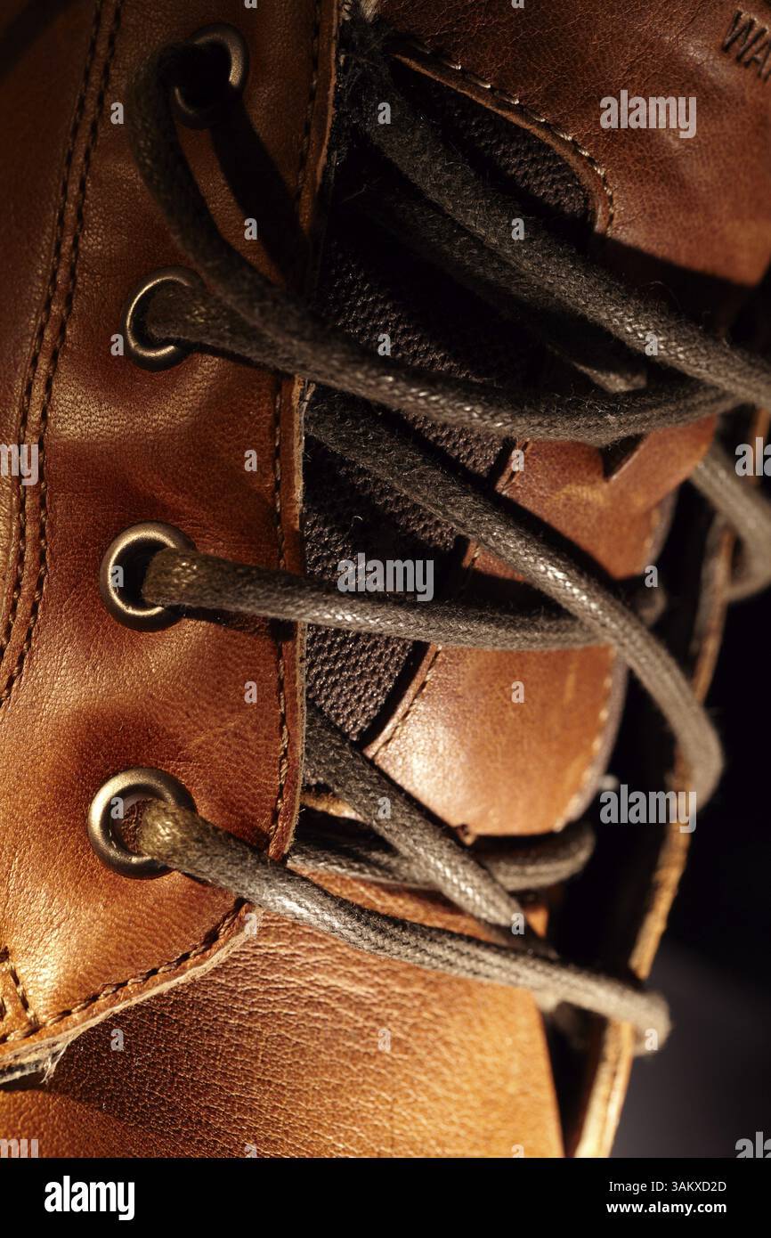 Chaussure en cuir laçage, macro shot Banque D'Images