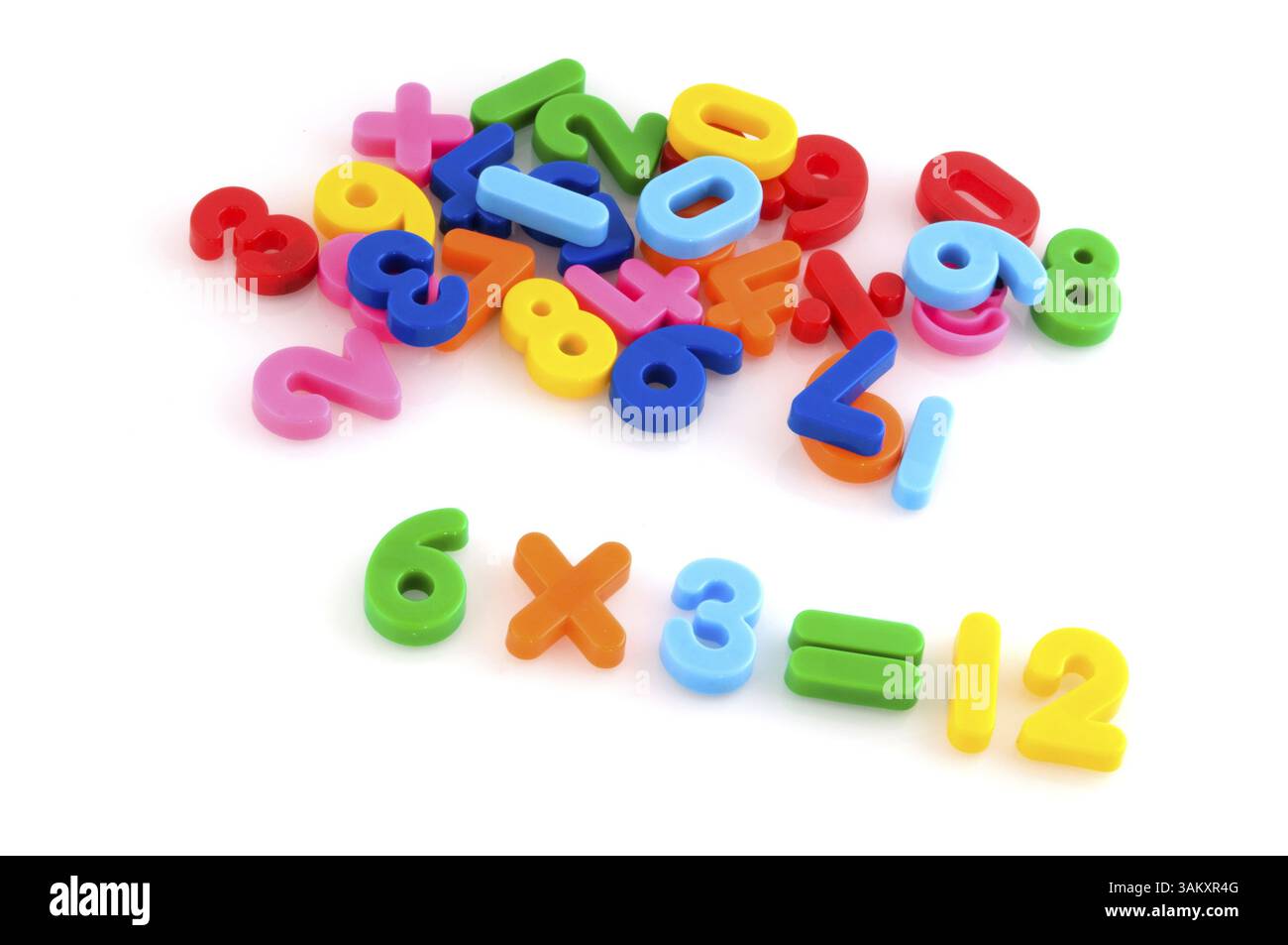 Multiplier avec le nombre coloré de plastique Banque D'Images