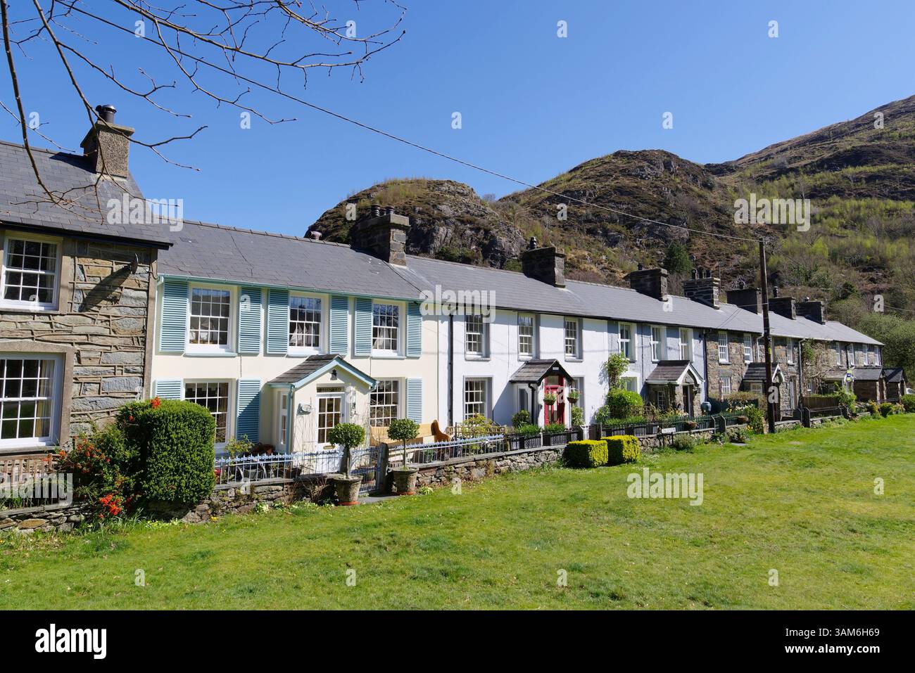 Cottages, Beddgelert, Eryri, (Snowdonia) Gwynedd, Nord-Ouest du pays de Galles. Banque D'Images