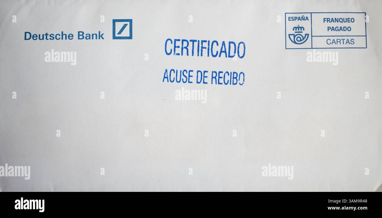 Roquetas de Mar, Almeria, Andalousie, Espagne 27 mars 2025 : lettre officielle de la poste espagnole Banque D'Images