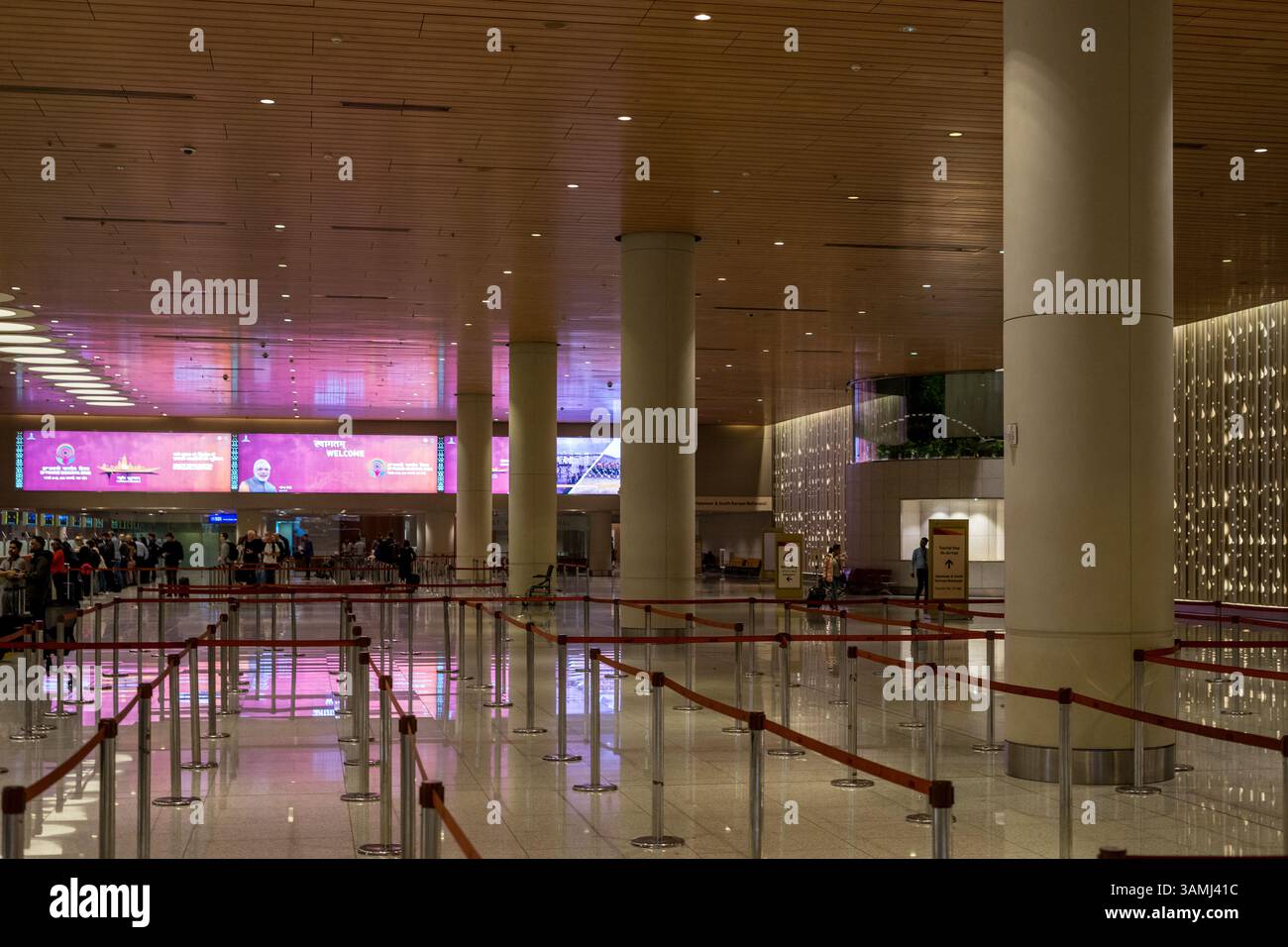 Mumbai, Inde - 28 janvier 2019 : intérieurs du terminal T2 de l'aéroport chatrapati Sivaji de Mumbai, Bombay Banque D'Images