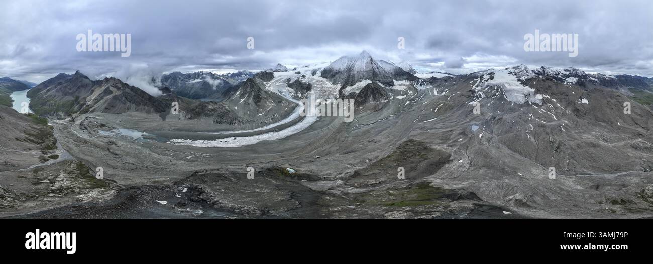 Vue aérienne, panorama alpin, paysage de montagne avec glacier Glacier de Cheilon et sommet Mont Blanc de Cheilon, Valais, Alpes occidentales, Suisse, Banque D'Images