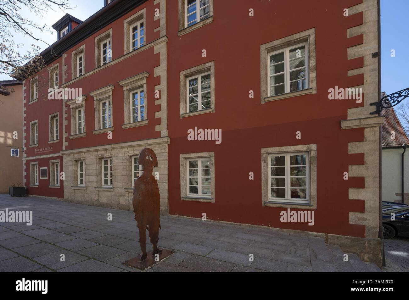 Figure stylisée d'un centurion romain devant le Musée romain, Weissenburg, moyenne Franconie, Bavière, Allemagne, Europe Banque D'Images