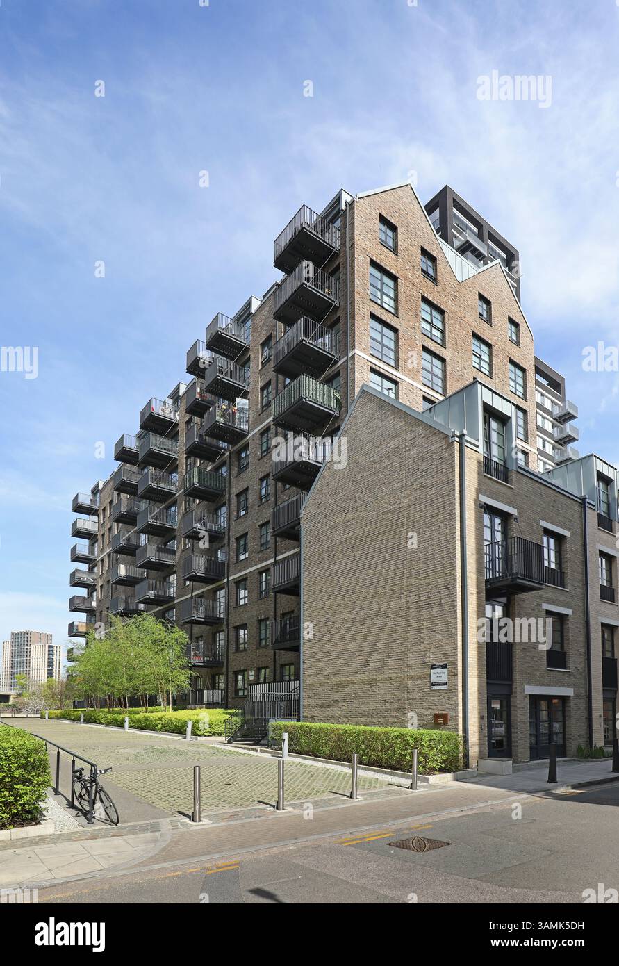 Nouveau développement résidentiel à Trinity Buoy Wharf, Canning Town, Londres, Royaume-Uni. Montre les maisons sur Orchard place Banque D'Images