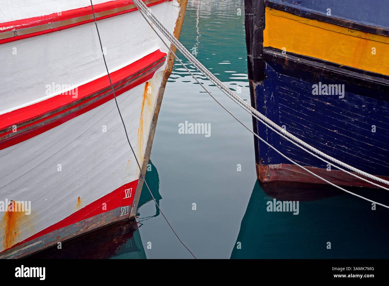 Bateaux amarrés à Houtbay, le Cap, Afrique du Sud. Banque D'Images