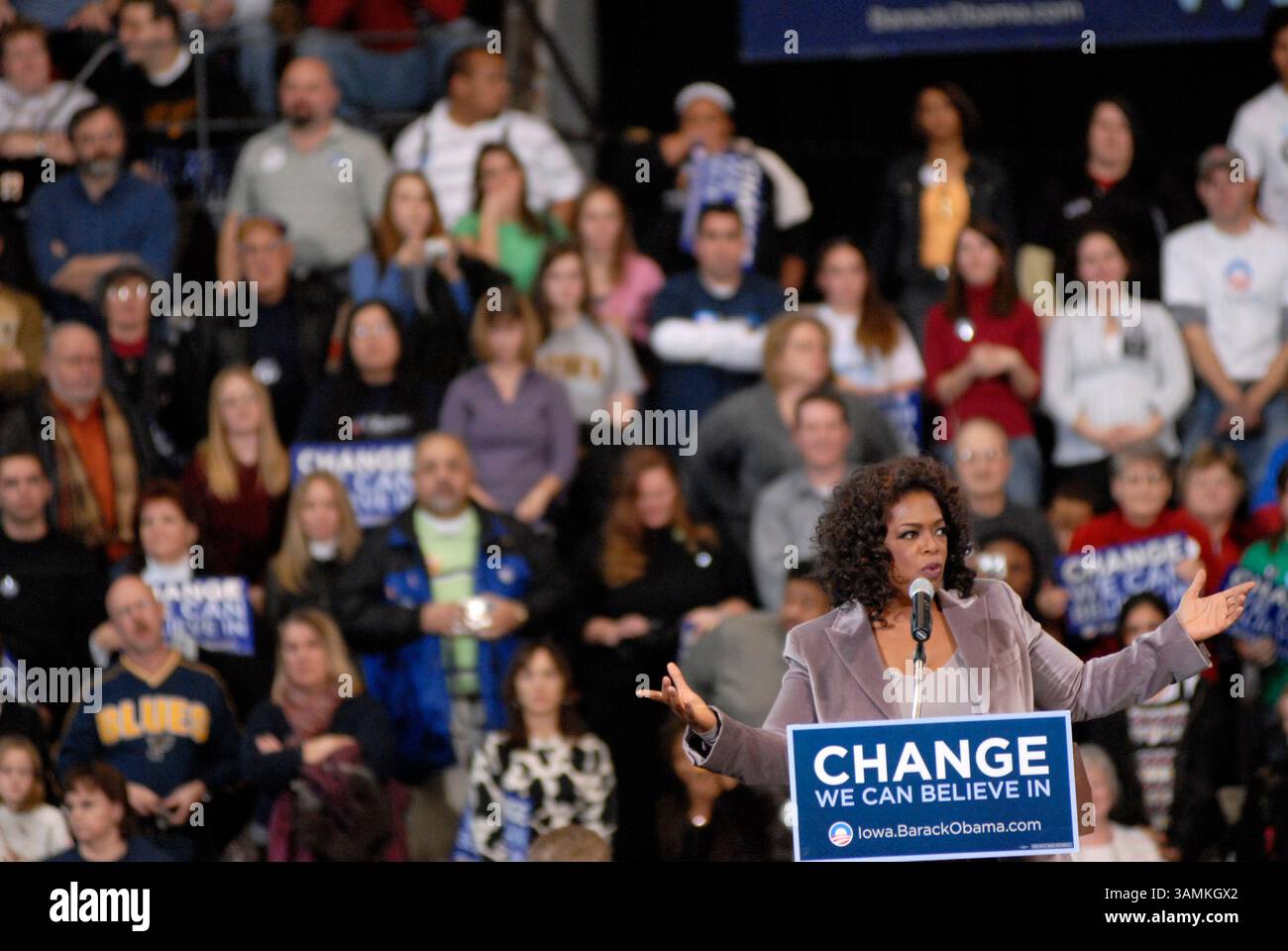 Oprah Winfrey campant pour Barack Obama dans l'Iowa. Banque D'Images