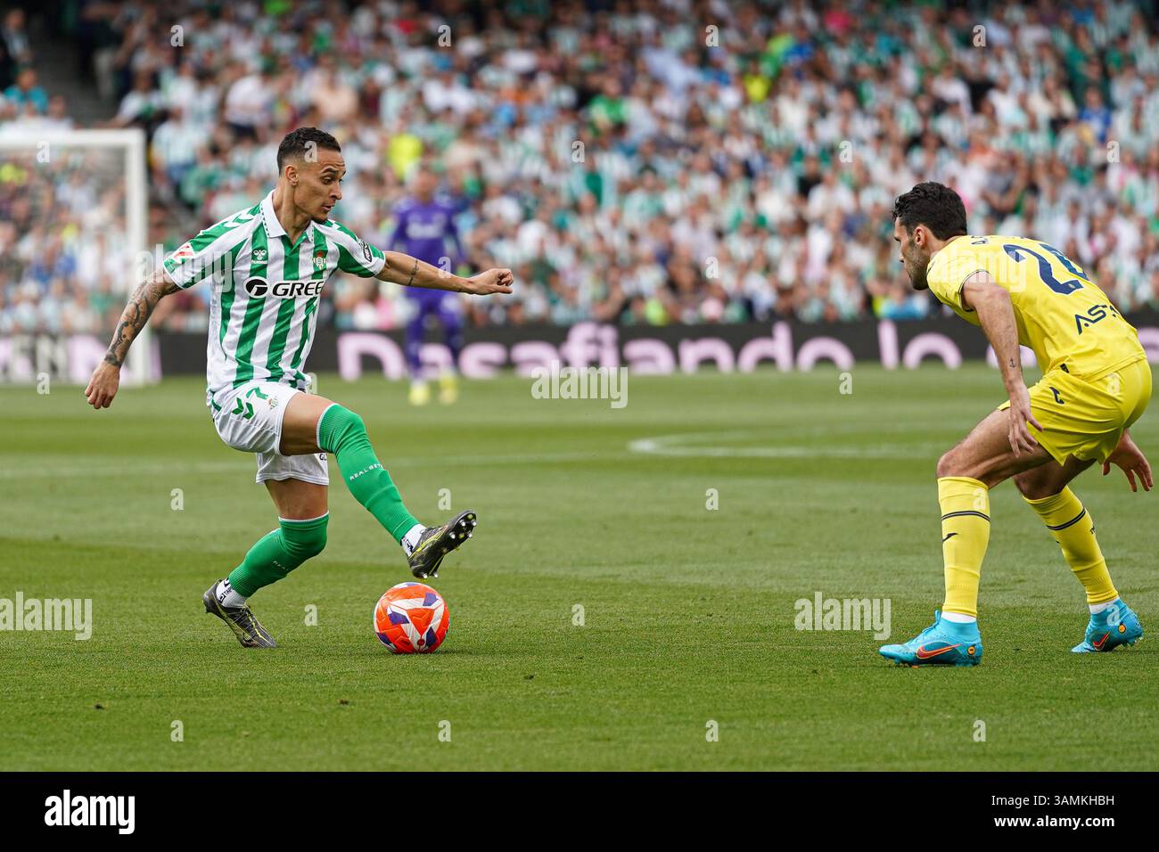 Antony dos Santos (Real Betis) lors du match de LaLiga entre Real Betis et Villarreal CF, à Benito Villamarin le 13 avril 2025 à Séville, Espagne Banque D'Images