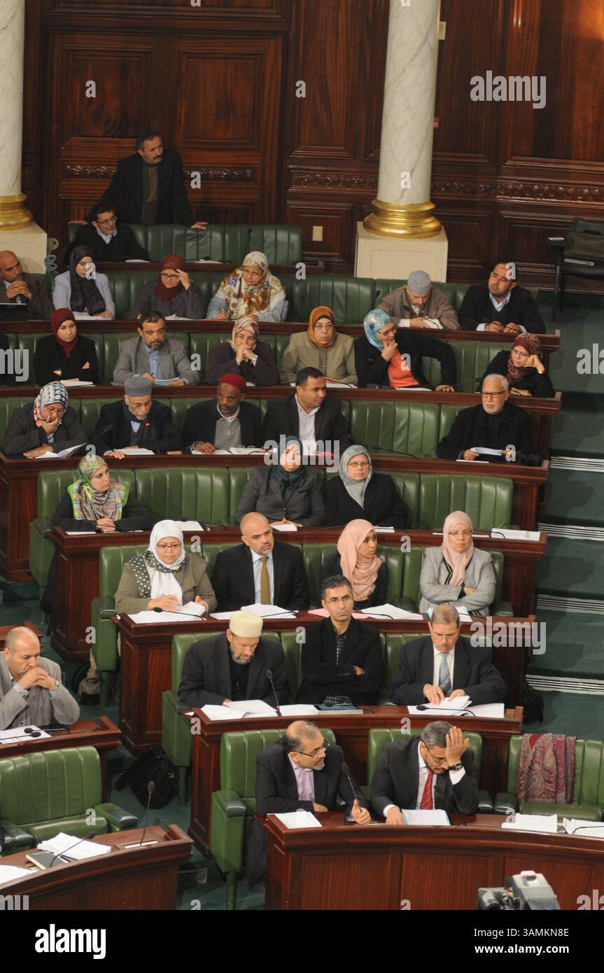 4 janvier 2014 - Tunis, Tunisie - session plénière de l'Assemblée nationale constituante consacrée à l'examen de la constitution tunisienne article par article (crédit image : © Chokri Mahjoub/ZUMAPRESS.com) Banque D'Images