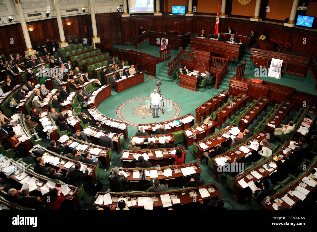 4 janvier 2014 - Tunis, Tunisie - session plénière de l'Assemblée nationale constituante consacrée à l'examen de la constitution tunisienne article par article. (Crédit image : © Chokri Mahjoub/ZUMAPRESS.com) Banque D'Images
