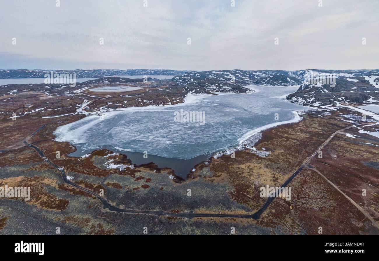 Vue aérienne de la côte de la mer de Barents, Russie Banque D'Images