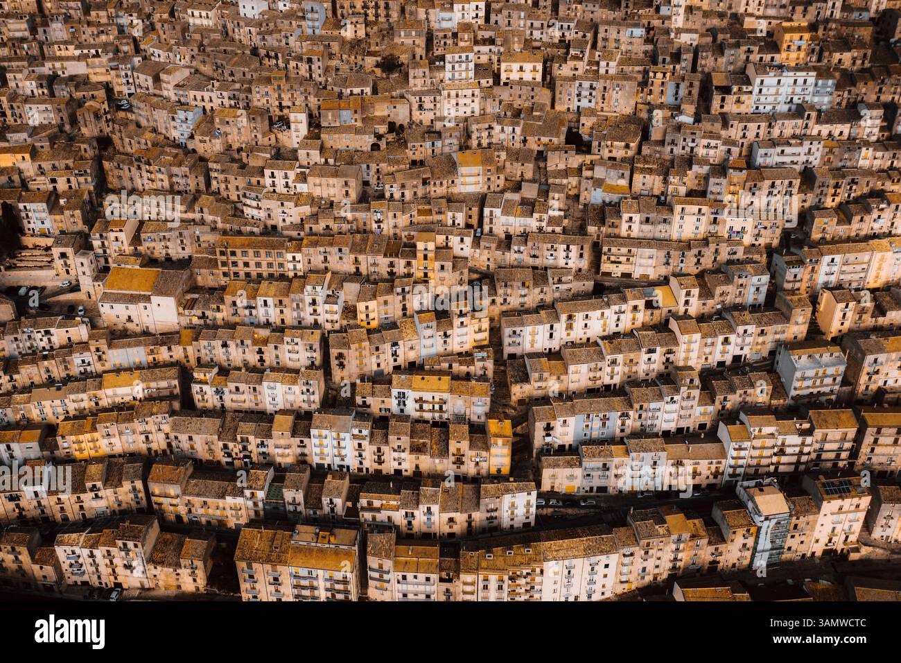 Vue aérienne du modèle de maison Gangi, Sicile, Italie. Banque D'Images