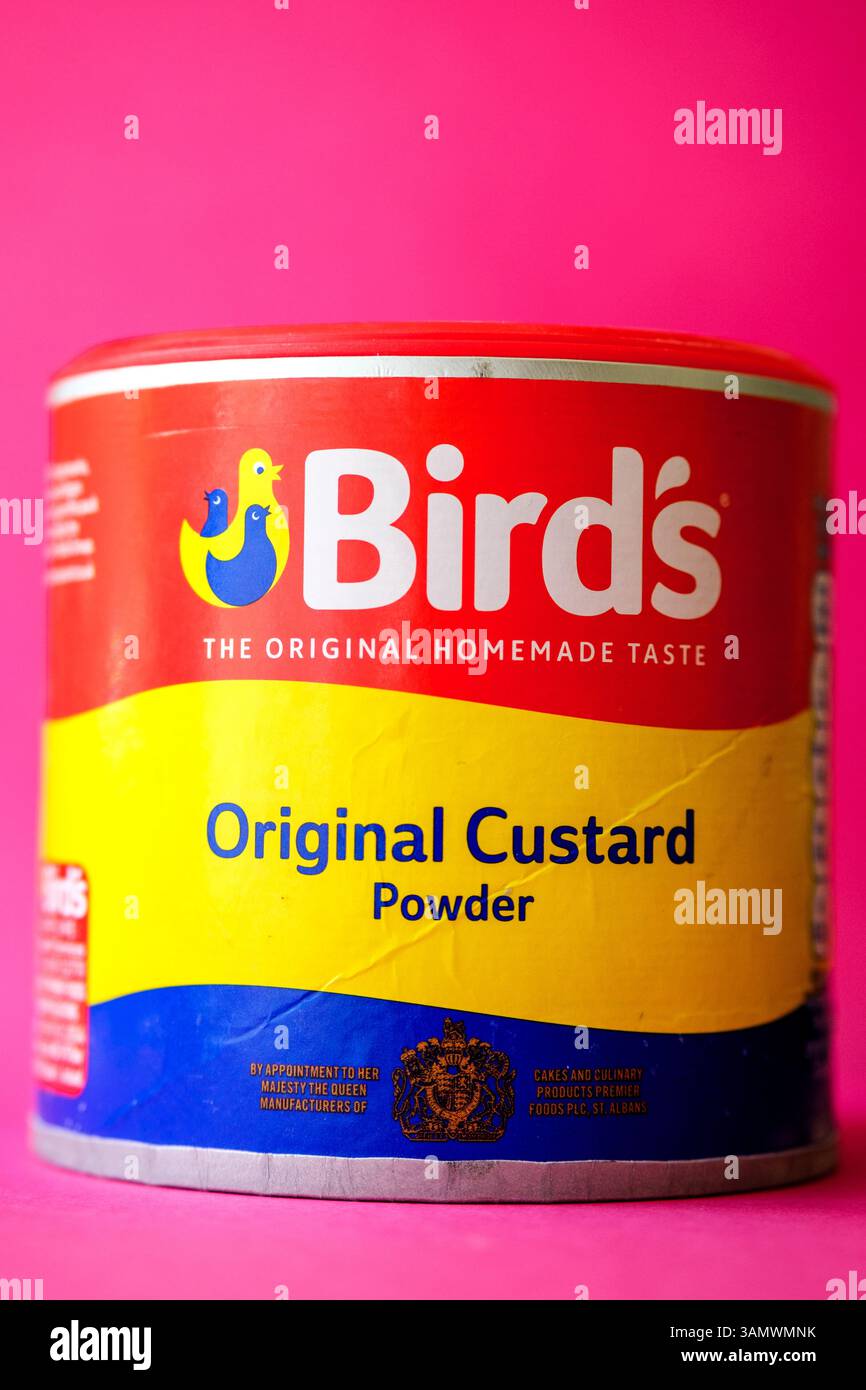 Londres Royaume-Uni, 14 avril 2025, Birds original Classic Custard Powder with No People Banque D'Images