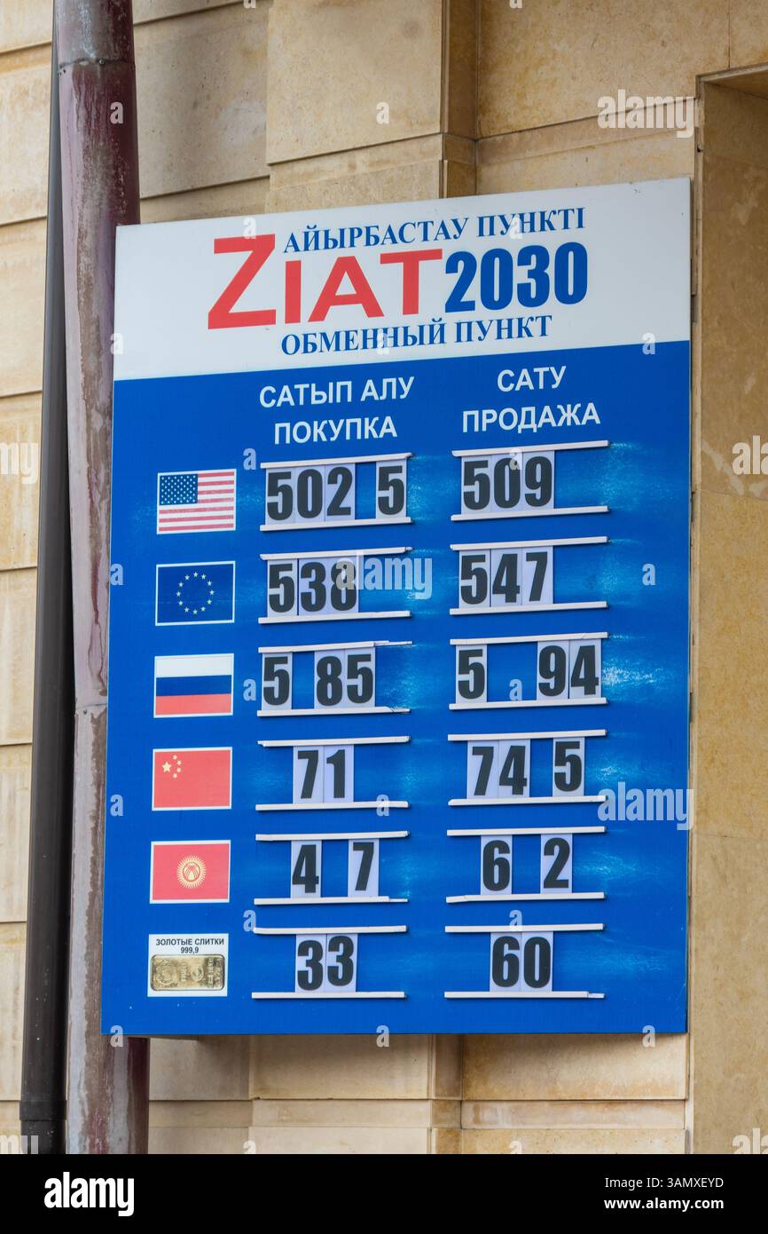 Karagandy, Kazakhstan, 21 mars 2025 : signe de change Banque D'Images