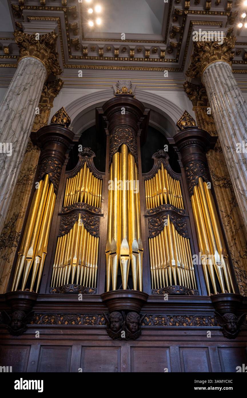 Tuyaux d'orgue à l'église Cathédrale de Saint Philip, Birmingham, Royaume-Uni Banque D'Images